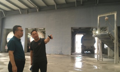 綠 色建材評審專家組抵達公司進行現場評審